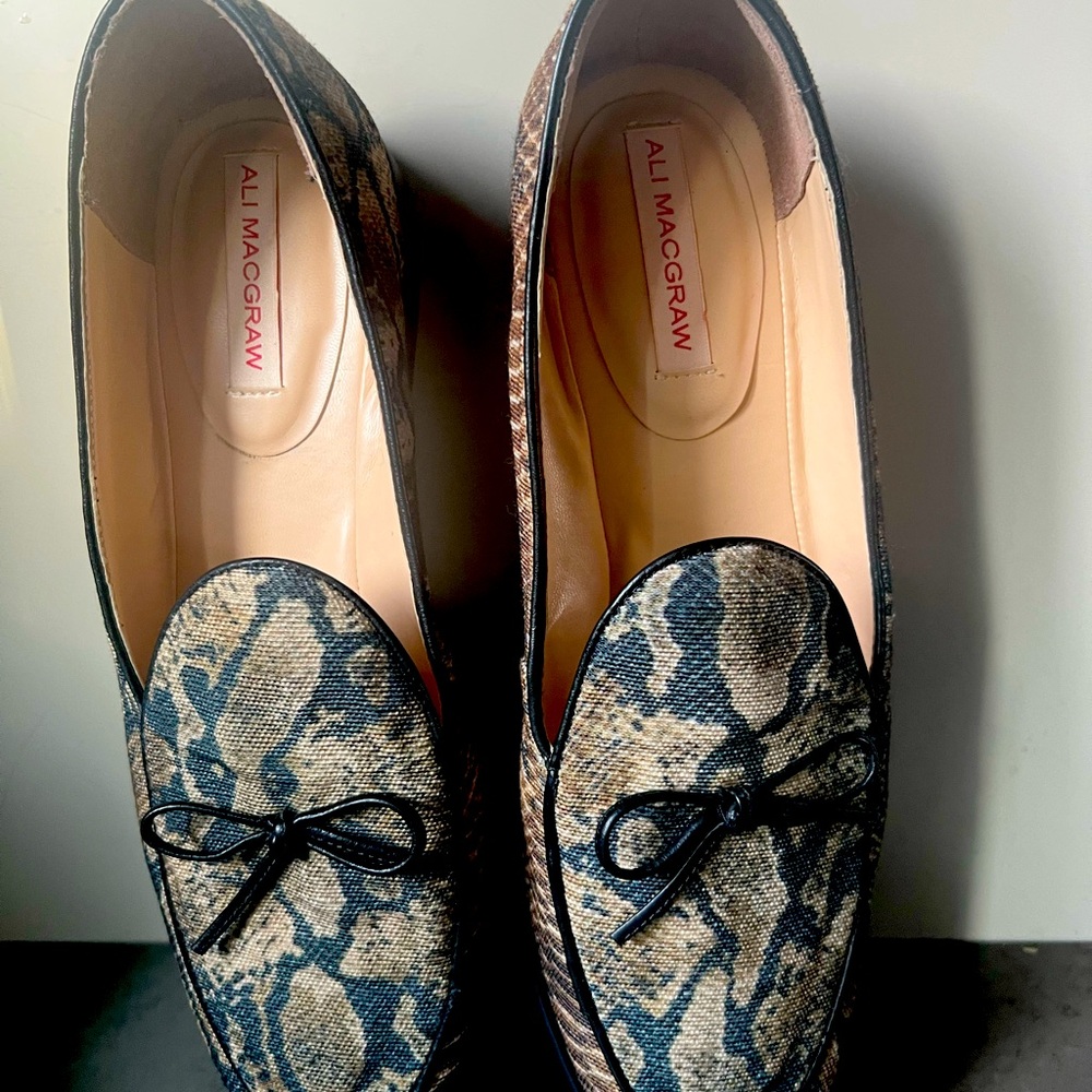 Ali Macgraw loafers sz 10